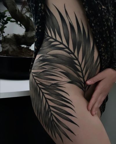 Palm Leaves on hip