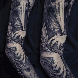 Demon plague doctor by Rob Borbas of Grindesign #RobBorbas #Grindesign #blackwork #blackandgrey #dotwork #plaguedoctor #deer #bottle #demon #wing #claw #evil #rope #DarkArt #tattoooftheday
