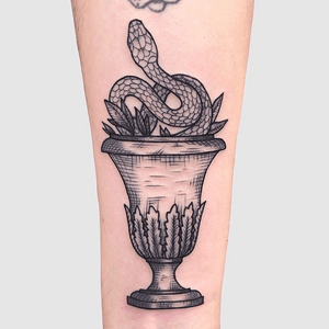 #snaketattoo #blackwork 